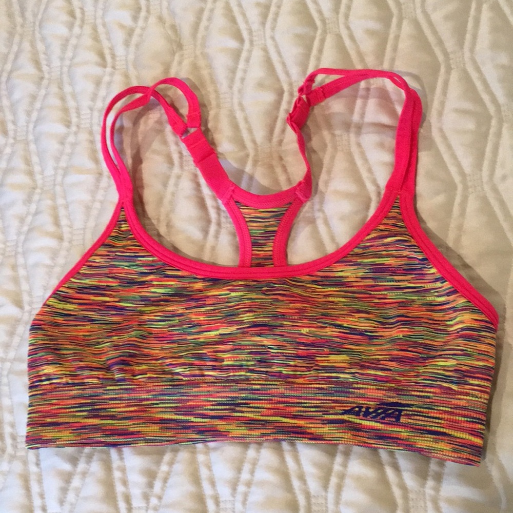 Donating this week! AVIA sport top